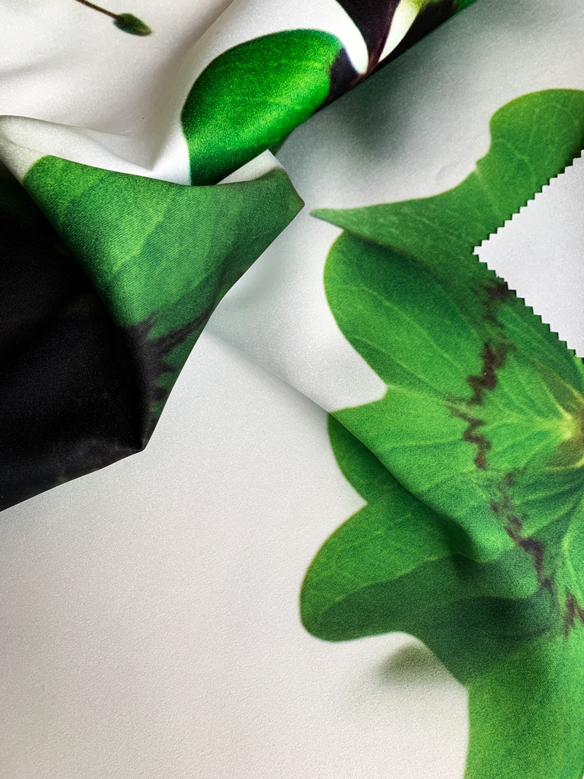 Muurbloem design studio gordijnstoffen collectie flowers + leaves stof margriet detail view