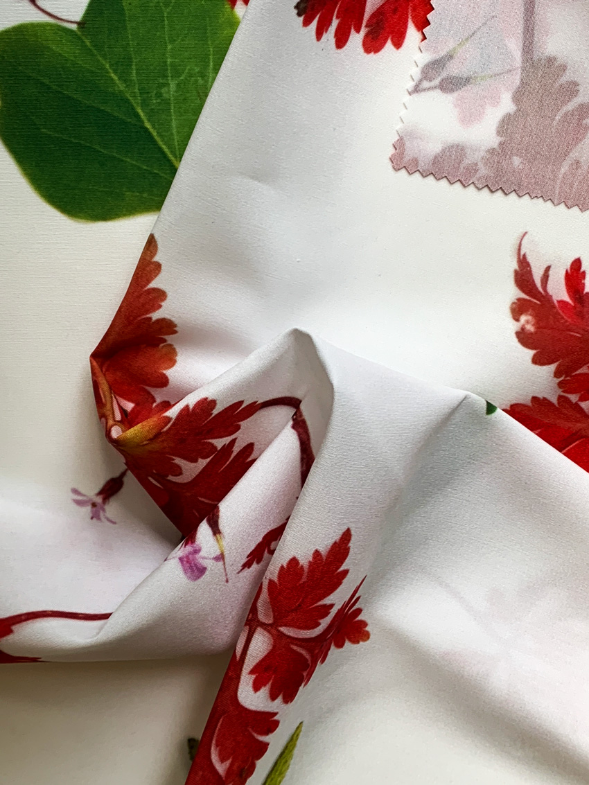 Muurbloem design studio gordijnstoffen collectie flowers + leaves stof nancy detail view